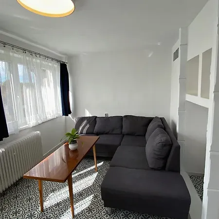 Apartment Prostorny Litomysl, Blizko Centra, S Parkovanim Lany